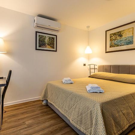 Inn The Center Zagreb Studio Apartment Luaran gambar