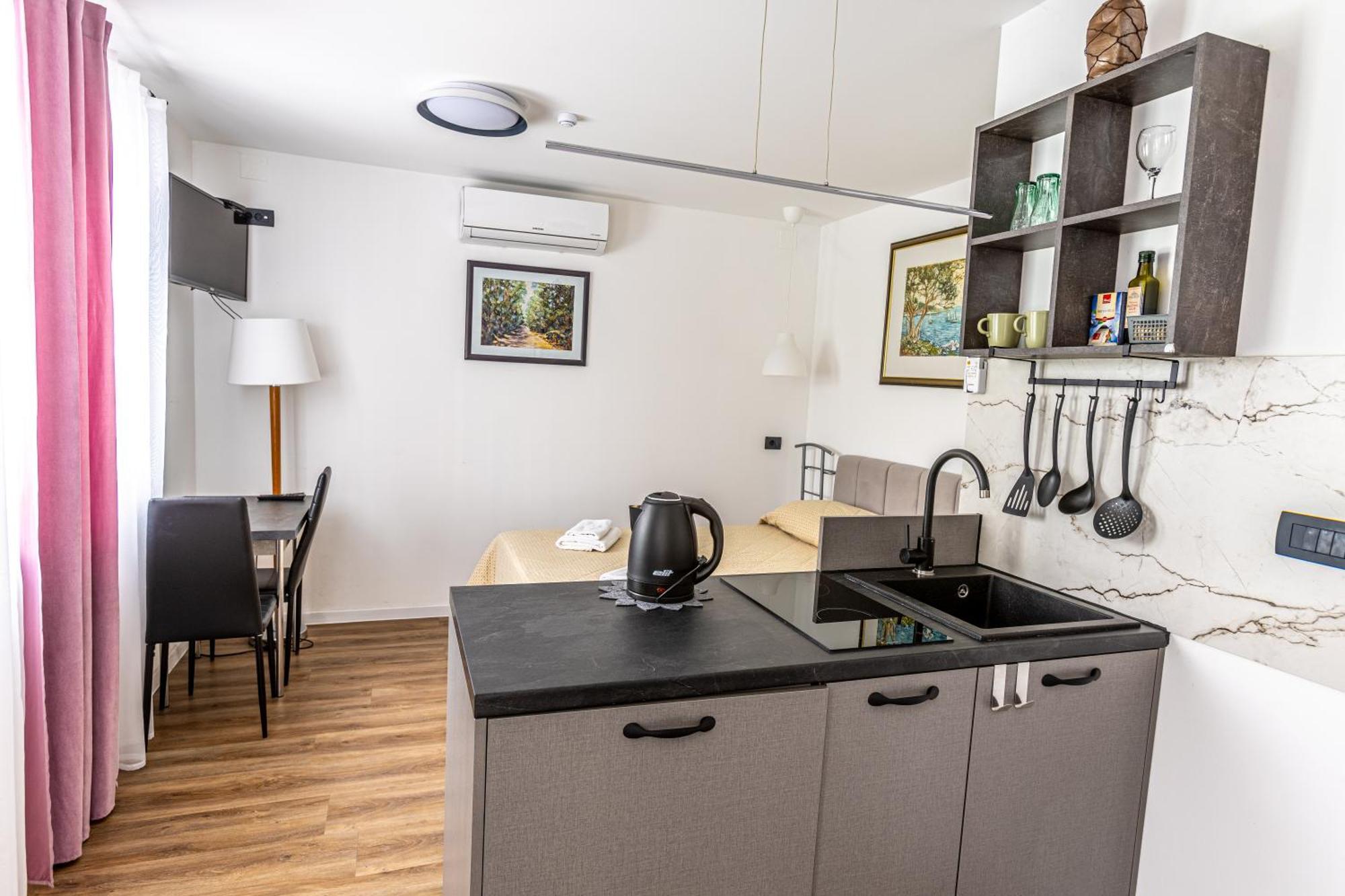 Inn The Center Zagreb Studio Apartment Luaran gambar