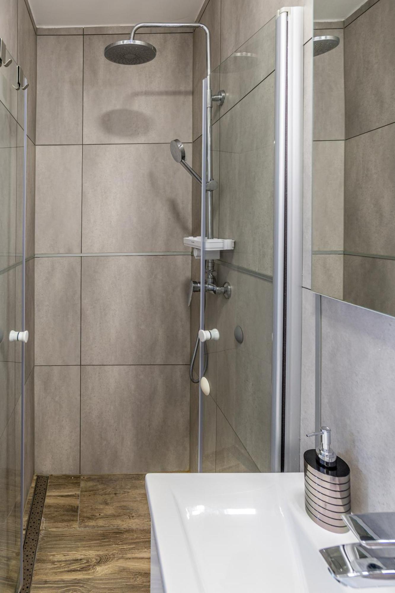 Inn The Center Zagreb Studio Apartment Luaran gambar